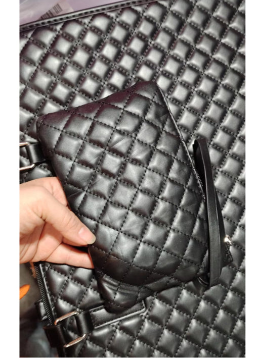 “The Only Work Bag You Need for a Stress-Free Commute”